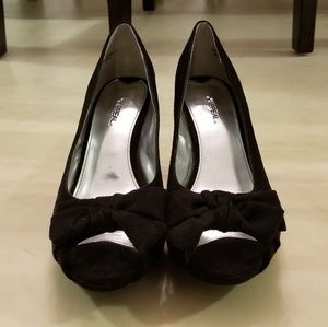 XAPPEAL Bellini Faux Suede Bow Accent Heels